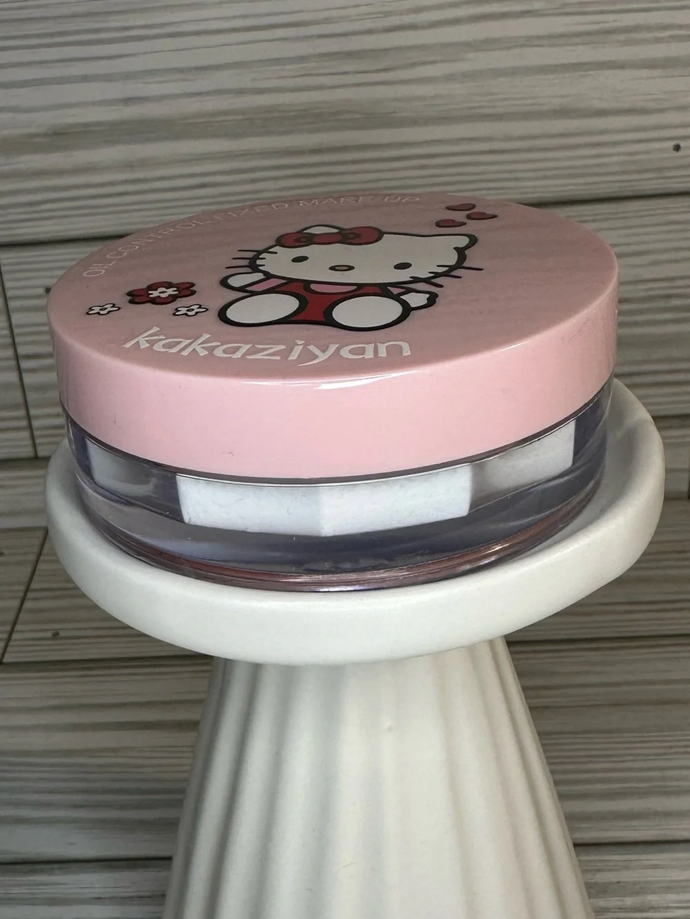 Hello Kitty Loose Setting Powder Oil Control Fixed Makeup Pink Case Kawaii Girl